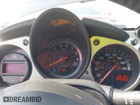 ✅ 2016 Nissan 370Z • VIN: JN1AZ4EH8GM931402 • Lot: 42273424. Wystawiony na IAAI z przebiegiem 105 184 mil. Bezpłatny archiwum sprzedaży aukcyjnych z USA i szczegółowy raport historii pojazdu na DreamBid. Zdjęcie 7.