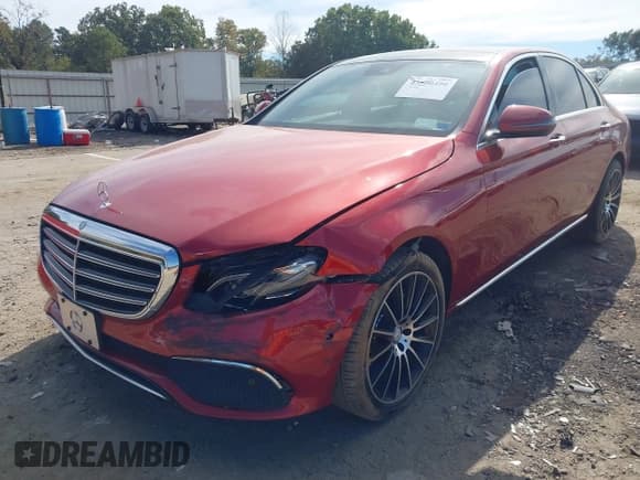 ✅ 2017 Mercedes-Benz E 300 Luxury • VIN: WDDZF4KB1HA145006 • Lot: 43500490. Wystawiony na IAAI z przebiegiem 93 778 mil. Bezpłatny archiwum sprzedaży aukcyjnych z USA i szczegółowy raport historii pojazdu na DreamBid. Zdjęcie 16.