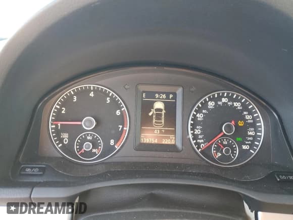 ✅ 2014 Volkswagen Eos Komfort • VIN: WVWBW8AH2EV000733 • Лот: 82770925. Опубликован ранее на Copart с пробегом 139 754 миль. Бесплатный доступ к архиву аукционных продаж из США и подробный отчёт об истории автомобиля на DreamBid. Изображение 9.