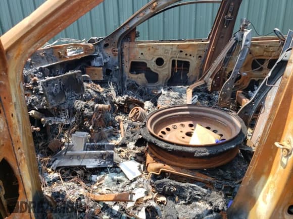 ✅ 2025 Acura MDX • VIN: N0V1N60262505 • Lot: 60262505. Wystawiony na Copart z przebiegiem Nie podano. Bezpłatny archiwum sprzedaży aukcyjnych z USA i szczegółowy raport historii pojazdu na DreamBid. Zdjęcie 7.