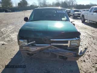 1997 Chevrolet Blazer LS z VIN 1GNDT13W6V2230742, wystawiony jako Copart lot #88545005 z przebiegiem 251 684 mil mil oraz Czysty tytuł • Clean title. Historia ofert i sprzedaży dostępna na DreamBid. Obrazek 5.