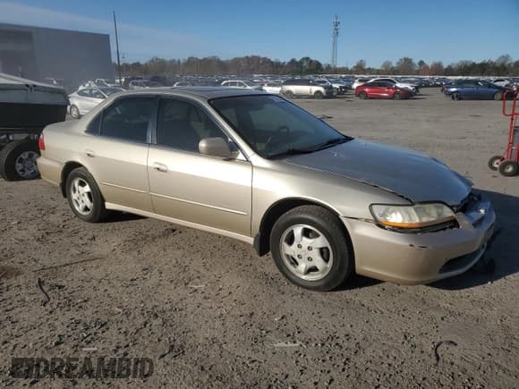 ✅ 2000 Honda Accord EX • VIN: JHMCG5655YC012839 • Lot: 91372235. Listed on Copart with 191,191 mi. Free auction sales archive from the USA and detailed vehicle history report at DreamBid. Image 4.