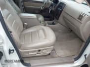 ✅ 2003 Ford Explorer • VIN: 1FMZU85W53ZB39205 • Lot: 42686675. Listed on IAAI with 95,499 mi. Free auction sales archive from the USA and detailed vehicle history report at DreamBid. Image 5.