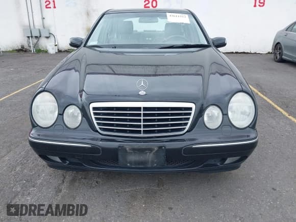 ✅ 2002 Mercedes-Benz E 320 • VIN: WDBJF83JX2X072161 • Lot: 42611553. Listed on IAAI with 200,931 mi. Free auction sales archive from the USA and detailed vehicle history report at DreamBid. Image 6.
