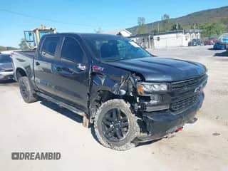 2021 Chevrolet Silverado 1500 LT Trail Boss z VIN 1GCPYFED9MZ355983, wystawiony jako IAAI lot #43345360 z przebiegiem 94 150 mil mil oraz . Historia ofert i sprzedaży dostępna na DreamBid. Obrazek 1.
