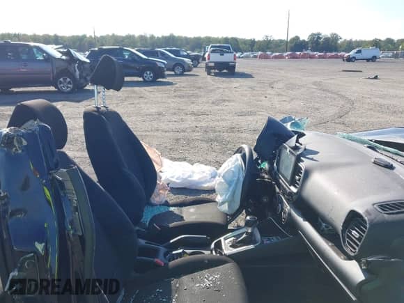 2020 Hyundai Venue SE с VIN KMHRB8A32LU039478, выставлен на аукционе IAAI как лот 43167660 с пробегом 57 652 миль миль и . История ставок и продаж доступна на DreamBid. Изображение 5.