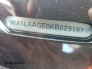 ✅ 2019 Audi e-tron Premium Plus • VIN: WA1LAAGE0KB023197 • Лот: 83927275. Опубликован ранее на Copart с пробегом 77 806 миль. Бесплатный доступ к архиву аукционных продаж из США и подробный отчёт об истории автомобиля на DreamBid. Изображение 14.