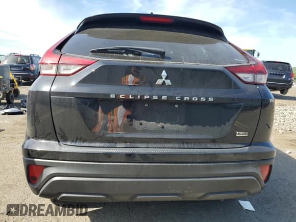 ✅ 2023 Mitsubishi Eclipse Cross LE • VIN: JA4ATVAAXPZ047942 • Lot: 82209075. Wystawiony na Copart z przebiegiem 77 907 mil. Bezpłatny archiwum sprzedaży aukcyjnych z USA i szczegółowy raport historii pojazdu na DreamBid. Zdjęcie 6.