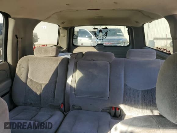 ✅ 2006 Chevrolet Suburban LS • VIN: 1GNEC16Z16J126581 • Лот: 89400975. Опубликован ранее на Copart с пробегом 271 755 миль. Бесплатный доступ к архиву аукционных продаж из США и подробный отчёт об истории автомобиля на DreamBid. Изображение 10.