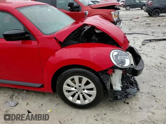 ✅ 2015 Volkswagen Beetle Fleet Edition • VIN: 3VWF17AT6FM603112 • Lot: 47322905. Listed on Copart with 95,912 mi. Free auction sales archive from the USA and detailed vehicle history report at DreamBid. Image 14.