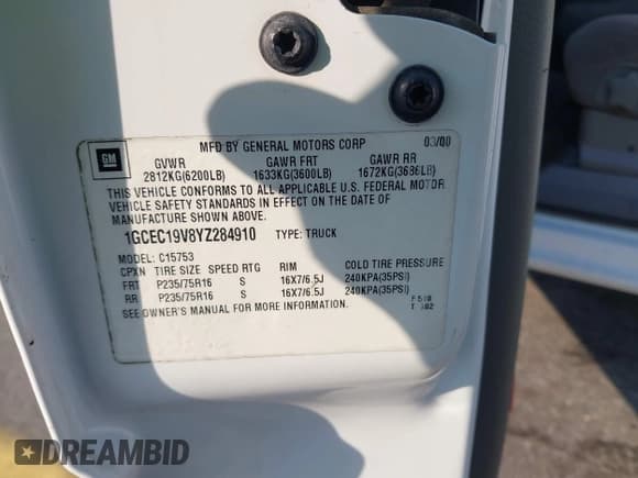 ✅ 2000 Chevrolet Silverado 1500 LS • VIN: 1GCEC19V8YZ284910 • Lot: 43143676. Wystawiony na IAAI z przebiegiem 127 000 mil. Bezpłatny archiwum sprzedaży aukcyjnych z USA i szczegółowy raport historii pojazdu na DreamBid. Zdjęcie 9.