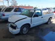 ✅ 2000 Chevrolet S-10 LS • VIN: 1GCCS14W5Y8198860 • Лот: 42696217. Опубликован ранее на IAAI с пробегом 150 213 миль. Бесплатный доступ к архиву аукционных продаж из США и подробный отчёт об истории автомобиля на DreamBid. Изображение 2.