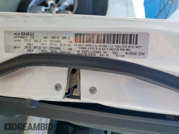 ✅ 2018 Ram 1500 Big Horn • VIN: 3C6RR7LG1JG250978 • Lot: 71893695. Wystawiony na Copart z przebiegiem 82 043 mil. Bezpłatny archiwum sprzedaży aukcyjnych z USA i szczegółowy raport historii pojazdu na DreamBid. Zdjęcie 12.