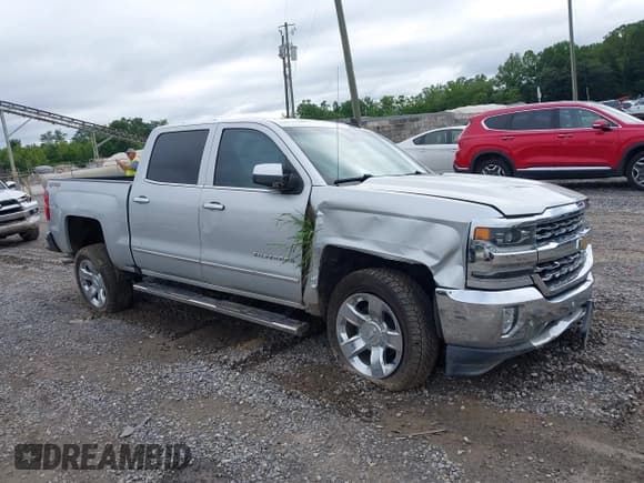 ✅ 2018 Chevrolet Silverado 1500 LTZ • VIN: 3GCUKSECXJG222844 • Lot: 42932833. Wystawiony na IAAI z przebiegiem 93 455 mil. Bezpłatny archiwum sprzedaży aukcyjnych z USA i szczegółowy raport historii pojazdu na DreamBid. Zdjęcie 1.