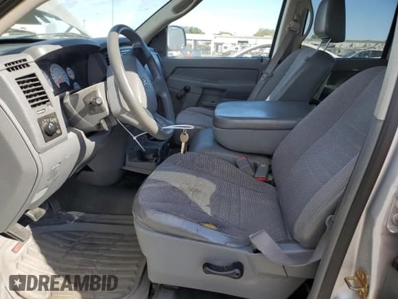 ✅ 2007 Dodge 1500 ST • VIN: 1D7HA18K77J572902 • Лот: 77627844. Опубликован ранее на Copart с пробегом 123 796 миль. Бесплатный доступ к архиву аукционных продаж из США и подробный отчёт об истории автомобиля на DreamBid. Изображение 7.