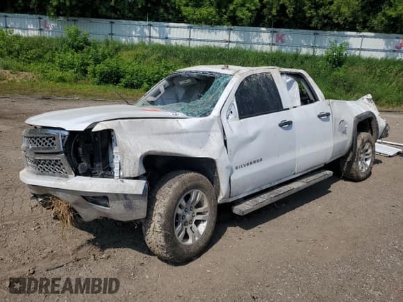 ✅ 2014 Chevrolet Silverado 1500 LT • VIN: 1GCVKREC4EZ372015 • Лот: 62535915. Опубликован ранее на Copart с пробегом Не указан. Бесплатный доступ к архиву аукционных продаж из США и подробный отчёт об истории автомобиля на DreamBid. Изображение 1.