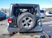 ✅ 2020 Jeep Wrangler Unlimited Rubicon • VIN: 1C4HJXFN4LW283872 • Lot: 41340974. Wystawiony na IAAI z przebiegiem 72 181 mil. Bezpłatny archiwum sprzedaży aukcyjnych z USA i szczegółowy raport historii pojazdu na DreamBid. Zdjęcie 16.