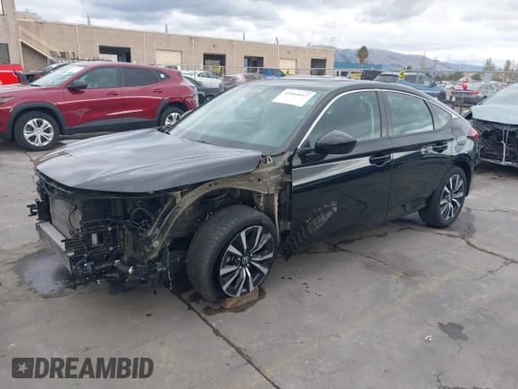 ✅ 2022 Honda Civic EX-L • VIN: 19XFL1H77NE002433 • Lot: 43464617. Wystawiony na IAAI z przebiegiem 38 911 mil. Bezpłatny archiwum sprzedaży aukcyjnych z USA i szczegółowy raport historii pojazdu na DreamBid. Zdjęcie 18.