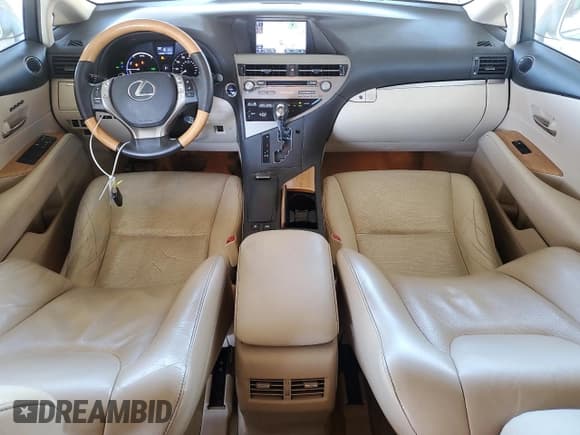 ✅ 2014 Lexus RX 450h • VIN: JTJBC1BA4E2069441 • Lot: 68037585. Wystawiony na Copart z przebiegiem 119 640 mil. Bezpłatny archiwum sprzedaży aukcyjnych z USA i szczegółowy raport historii pojazdu na DreamBid. Zdjęcie 8.