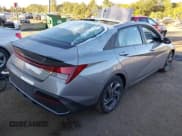 ✅ 2025 Hyundai Elantra SEL Sport • VIN: KMHLM4DG6SU933179 • Lot: 43275340. Wystawiony na IAAI z przebiegiem 44 mil. Bezpłatny archiwum sprzedaży aukcyjnych z USA i szczegółowy raport historii pojazdu na DreamBid. Zdjęcie 4.