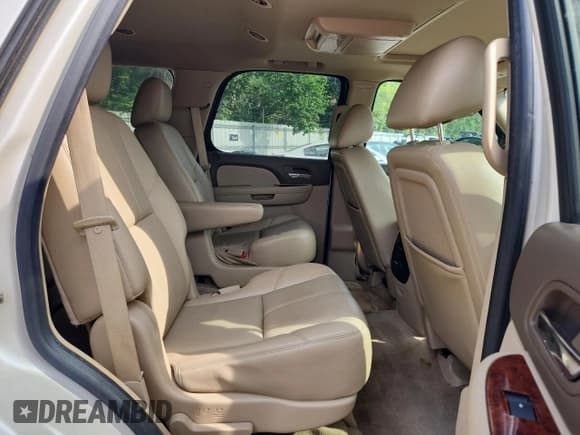 ✅ 2013 GMC Yukon SLT • VIN: 1GKS1CE05DR259086 • Lot: 70574505. Wystawiony na Copart z przebiegiem 130 086 mil. Bezpłatny archiwum sprzedaży aukcyjnych z USA i szczegółowy raport historii pojazdu na DreamBid. Zdjęcie 11.