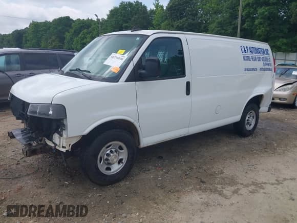 ✅ 2018 Chevrolet Express Cargo • VIN: 1GCWGAFG9J1344695 • Lot: 42231830. Listed on IAAI with 147,926 mi. Free auction sales archive from the USA and detailed vehicle history report at DreamBid. Image 2.