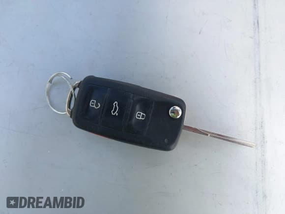 ✅ 2012 Volkswagen Jetta SE • VIN: 3VWDP7AJ0CM362812 • Лот: 43657903. Опубликован ранее на IAAI с пробегом 118 214 миль. Бесплатный доступ к архиву аукционных продаж из США и подробный отчёт об истории автомобиля на DreamBid. Изображение 11.