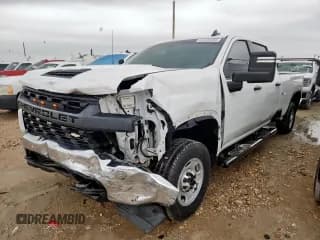 ✅ 2023 Chevrolet Silverado 2500HD Work Truck • VIN: 1GC1WLE75PF257219 • Лот: 93706555. Опубликован ранее на Copart с пробегом 57 900 миль. Бесплатный доступ к архиву аукционных продаж из США и подробный отчёт об истории автомобиля на DreamBid. Изображение 1.