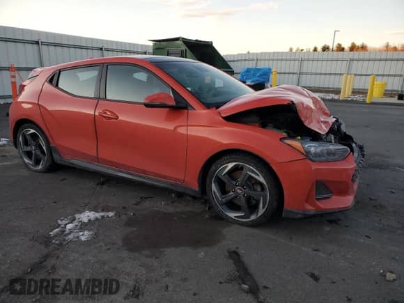 2019 Hyundai Veloster Turbo с VIN KMHTH6AB8KU013899, выставлен на аукционе Copart как лот 83735144 с пробегом 85 383 миль миль и Списание • Salvage title. История ставок и продаж доступна на DreamBid. Изображение 4.