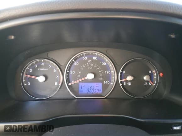 ✅ 2010 Hyundai Santa Fe Limited • VIN: 5NMSK4AGXAH397739 • Lot: 79403754. Listed on Copart with 102,838 mi. Free auction sales archive from the USA and detailed vehicle history report at DreamBid. Image 9.