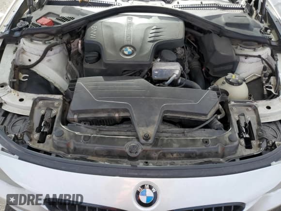 ✅ 2015 BMW 3 Series 328i • VIN: WBA3A5G57FNS87841 • Lot: 85920085. Wystawiony na Copart z przebiegiem 128 246 mil. Bezpłatny archiwum sprzedaży aukcyjnych z USA i szczegółowy raport historii pojazdu na DreamBid. Zdjęcie 11.