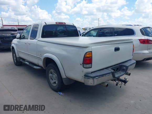 ✅ 2002 Toyota Tundra Limited • VIN: 5TBRT38112S320630 • Lot: 42588971. Listed on IAAI with 180,686 mi. Free auction sales archive from the USA and detailed vehicle history report at DreamBid. Image 3.