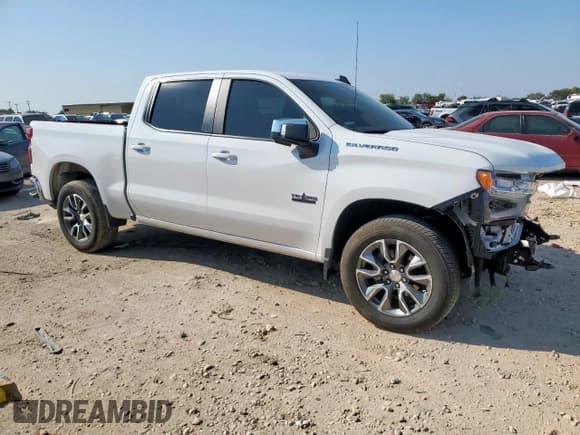 ✅ 2024 Chevrolet Silverado 1500 LT • VIN: 2GCPACED8R1271429 • Lot: 72084775. Listed on Copart with 15,738 mi. Free auction sales archive from the USA and detailed vehicle history report at DreamBid. Image 4.