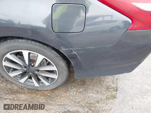 ✅ 2018 Nissan Altima SV • VIN: 1N4AL3AP5JC236433 • Lot: 43184409. Wystawiony na IAAI z przebiegiem 96 167 mil. Bezpłatny archiwum sprzedaży aukcyjnych z USA i szczegółowy raport historii pojazdu na DreamBid. Zdjęcie 18.