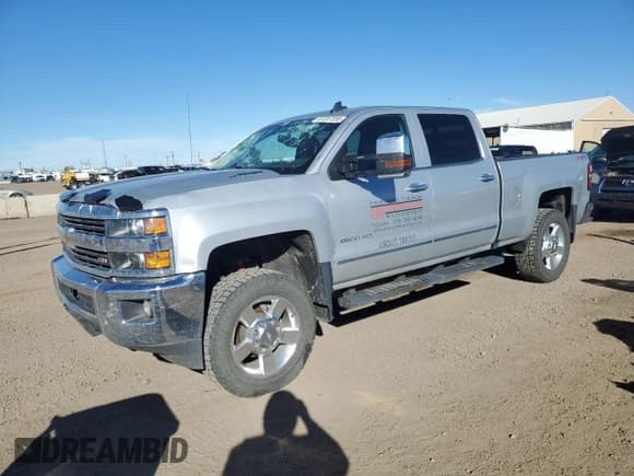 ✅ 2016 Chevrolet Silverado 2500HD LTZ • VIN: 1GC1KWE84GF238490 • Лот: 87207355. Опубликован ранее на Copart с пробегом 122 456 миль. Бесплатный доступ к архиву аукционных продаж из США и подробный отчёт об истории автомобиля на DreamBid. Изображение 1.