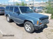 ✅ 1999 Jeep Cherokee Sport • VIN: 1J4FT68S9XL569619 • Lot: 42838539. Wystawiony na IAAI z przebiegiem 178 700 mil. Bezpłatny archiwum sprzedaży aukcyjnych z USA i szczegółowy raport historii pojazdu na DreamBid. Zdjęcie 1.