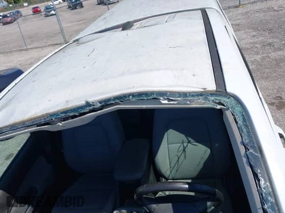 2019 Chevrolet Colorado 4WD LT z VIN 1GCHTCEN4K1175283, wystawiony jako IAAI lot #41652804 z przebiegiem 411 521 mil mil oraz . Historia ofert i sprzedaży dostępna na DreamBid. Obrazek 17.