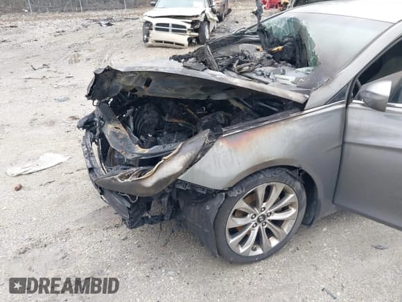 ✅ 2013 Hyundai Sonata SE • VIN: 5NPEC4AC0DH603259 • Lot: 41921039. Listed on IAAI with Not provided. Free auction sales archive from the USA and detailed vehicle history report at DreamBid. Image 6.