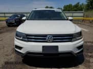 ✅ 2018 Volkswagen Tiguan SEL • VIN: 3VV2B7AX4JM199917 • Лот: 82122345. Опубликован ранее на Copart с пробегом 96 442 миль. Бесплатный доступ к архиву аукционных продаж из США и подробный отчёт об истории автомобиля на DreamBid. Изображение 5.