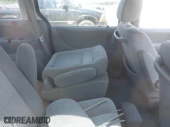 ✅ 2004 Mazda MPV ES • VIN: JM3LW28J640531561 • Лот: 42223681. Опубликован ранее на IAAI с пробегом 213 144 миль. Бесплатный доступ к архиву аукционных продаж из США и подробный отчёт об истории автомобиля на DreamBid. Изображение 8.