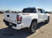 ✅ 2023 Toyota Tacoma TRD Sport • VIN: 3TMCZ5AN0PM635575 • Lot: 90259205. Wystawiony na Copart z przebiegiem 64 963 mil. Bezpłatny archiwum sprzedaży aukcyjnych z USA i szczegółowy raport historii pojazdu na DreamBid. Zdjęcie 3.