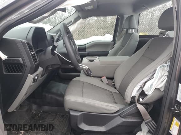 ✅ 2017 Ford F-150 XL • VIN: 1FTMF1CP0HFC86391 • Lot: 85509444. Wystawiony na Copart z przebiegiem 69 218 mil. Bezpłatny archiwum sprzedaży aukcyjnych z USA i szczegółowy raport historii pojazdu na DreamBid. Zdjęcie 7.