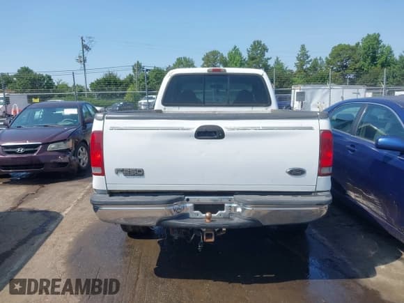 ✅ 2000 Ford F-250 XL • VIN: 1FTNX21L4YEA69598 • Lot: 42567608. Wystawiony na IAAI z przebiegiem 206 758 mil. Bezpłatny archiwum sprzedaży aukcyjnych z USA i szczegółowy raport historii pojazdu na DreamBid. Zdjęcie 16.