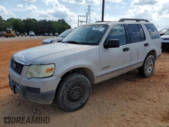✅ 2006 Ford Explorer XLS • VIN: 1FMEU72E06UB03315 • Lot: 55538205. Wystawiony na Copart z przebiegiem 172 918 mil. Bezpłatny archiwum sprzedaży aukcyjnych z USA i szczegółowy raport historii pojazdu na DreamBid. Zdjęcie 1.
