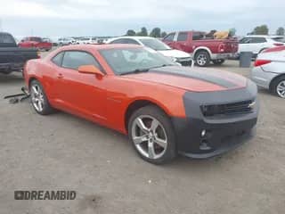 2010 Chevrolet Camaro 2SS z VIN 2G1FK1EJ9A9212830, wystawiony jako IAAI lot #43067620 z przebiegiem 74 873 mil mil oraz . Historia ofert i sprzedaży dostępna na DreamBid. Obrazek 1.