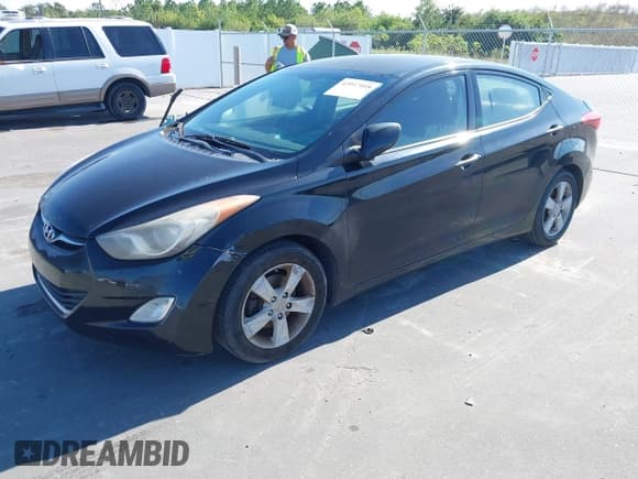 ✅ 2013 Hyundai Elantra Limited • VIN: KMHDH4AE7DU913411 • Лот: 43917088. Опубликован ранее на IAAI с пробегом 136 226 миль. Бесплатный доступ к архиву аукционных продаж из США и подробный отчёт об истории автомобиля на DreamBid. Изображение 2.