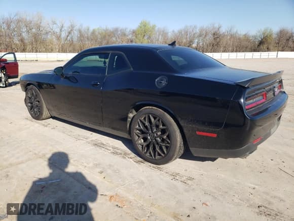 ✅ 2015 Dodge Challenger R/T Plus • VIN: 2C3CDZBT5FH894924 • Lot: 46236104. Wystawiony na Copart z przebiegiem 164 445 mil. Bezpłatny archiwum sprzedaży aukcyjnych z USA i szczegółowy raport historii pojazdu na DreamBid. Zdjęcie 2.