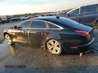 ✅ 2016 Jaguar XJ Portfolio • VIN: SAJWA2G78G8W01658 • Lot: 71628085. Wystawiony na Copart z przebiegiem Nie podano. Bezpłatny archiwum sprzedaży aukcyjnych z USA i szczegółowy raport historii pojazdu na DreamBid. Zdjęcie 2.