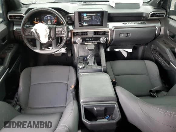 ✅ 2025 Toyota Tacoma SR5 • VIN: 3TMLB5JN9SM125531 • Лот: 86140655. Опубликован ранее на Copart с пробегом 6 018 миль. Бесплатный доступ к архиву аукционных продаж из США и подробный отчёт об истории автомобиля на DreamBid. Изображение 8.