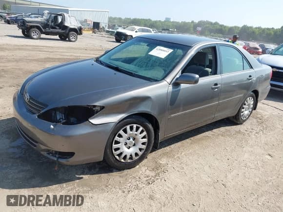 ✅ 2004 Toyota Camry LE • VIN: 4T1BE30K94U798456 • Lot: 42880053. Wystawiony na IAAI z przebiegiem 166 011 mil. Bezpłatny archiwum sprzedaży aukcyjnych z USA i szczegółowy raport historii pojazdu na DreamBid. Zdjęcie 2.